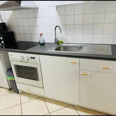 Lägenhet House Al11 *